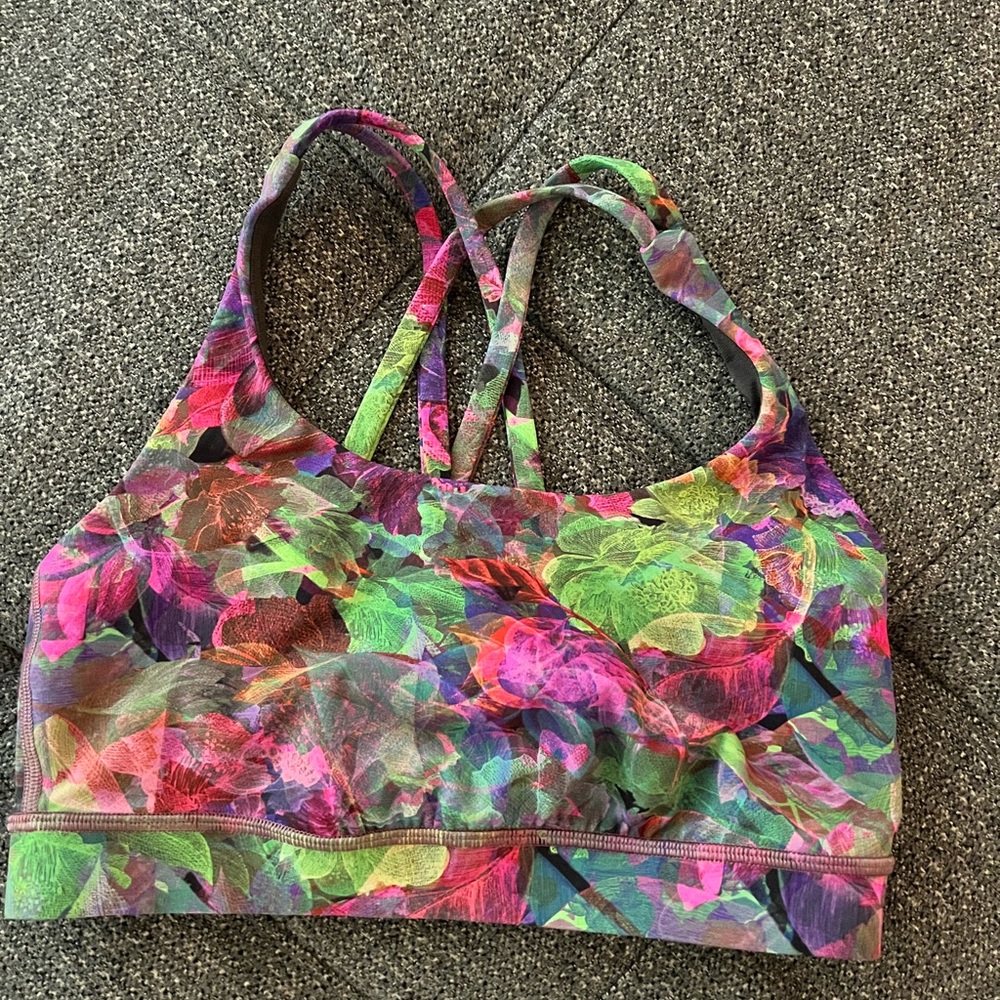 Lululemon EUC Energy Bra size 6